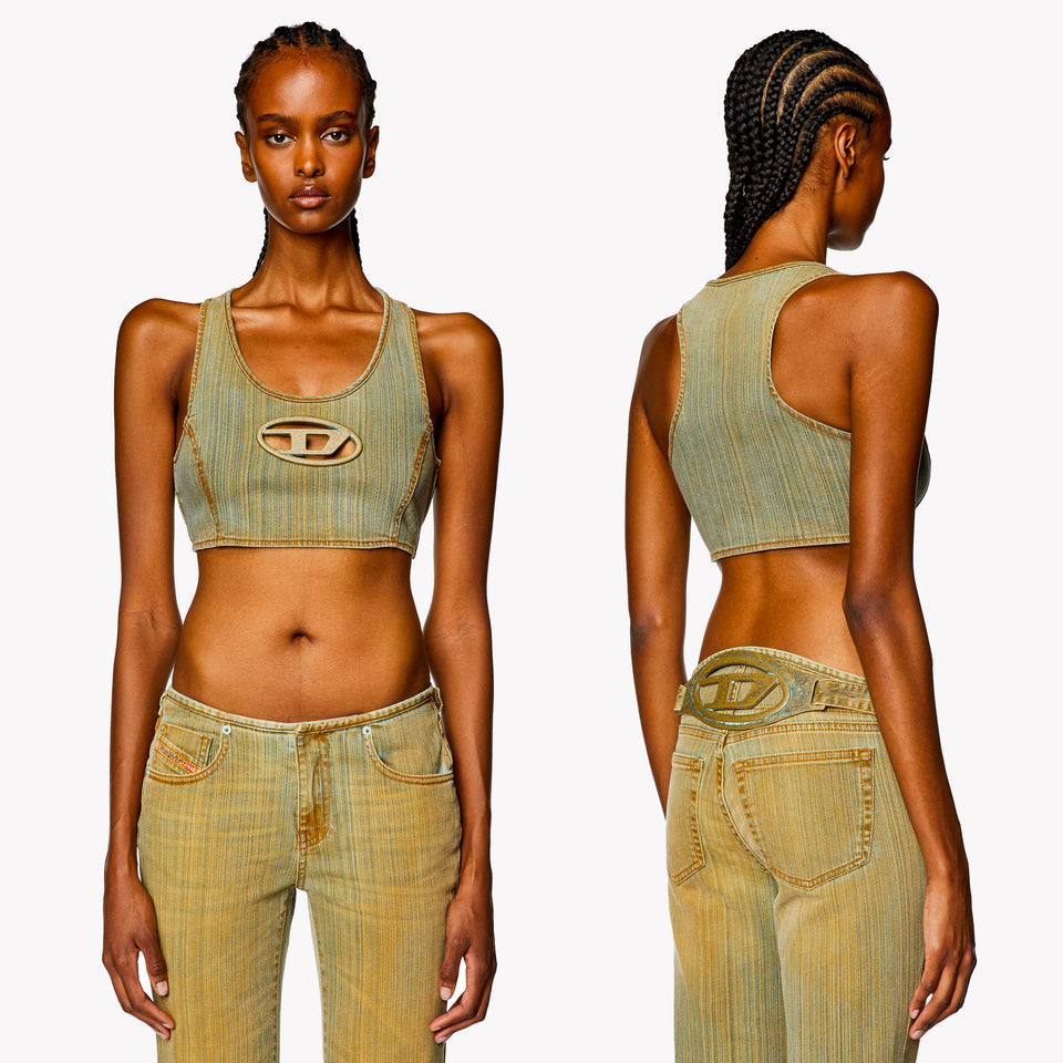 CROPPED TOP WITH PLAQUE