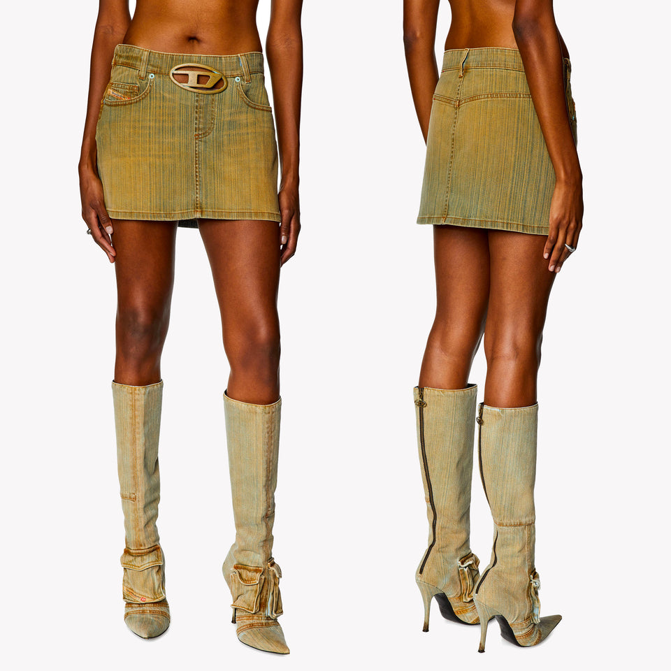 DENIM MINI SKIRT WITH PLAQUE