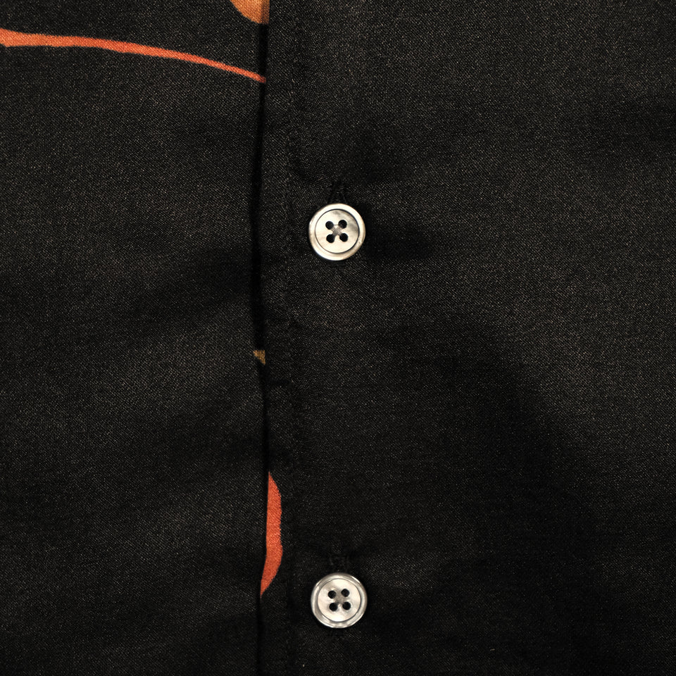 NOCTURNAL FLOWER ABOVE SHIRT