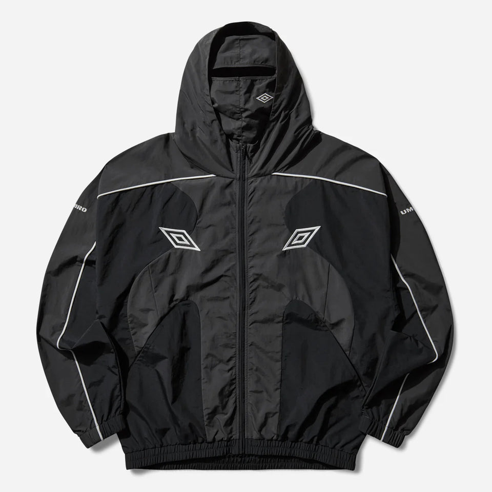 Guarding Masked Tracktop Black